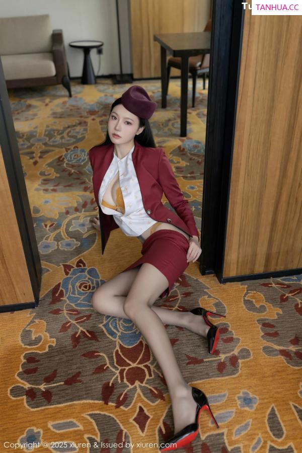 安然Maleah  [XiuRen]高清写真图 2025.05.27 No.10333 安然anran 空姐制服第14张图片
